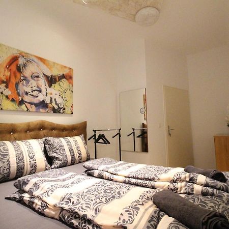Private Double Bedroom Rf2 Wien Exterior foto