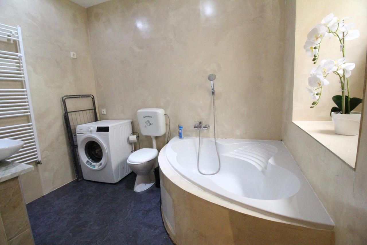 Private Double Bedroom Rf2 Wien Exterior foto